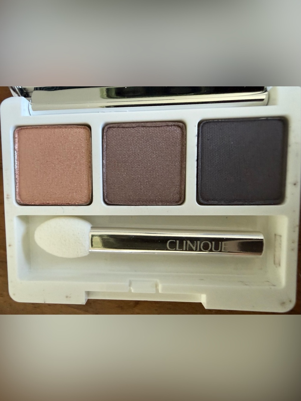 Clinique Take The Day Off Makeup Remover and eyeshadow trio palette - Picture 3 of 6